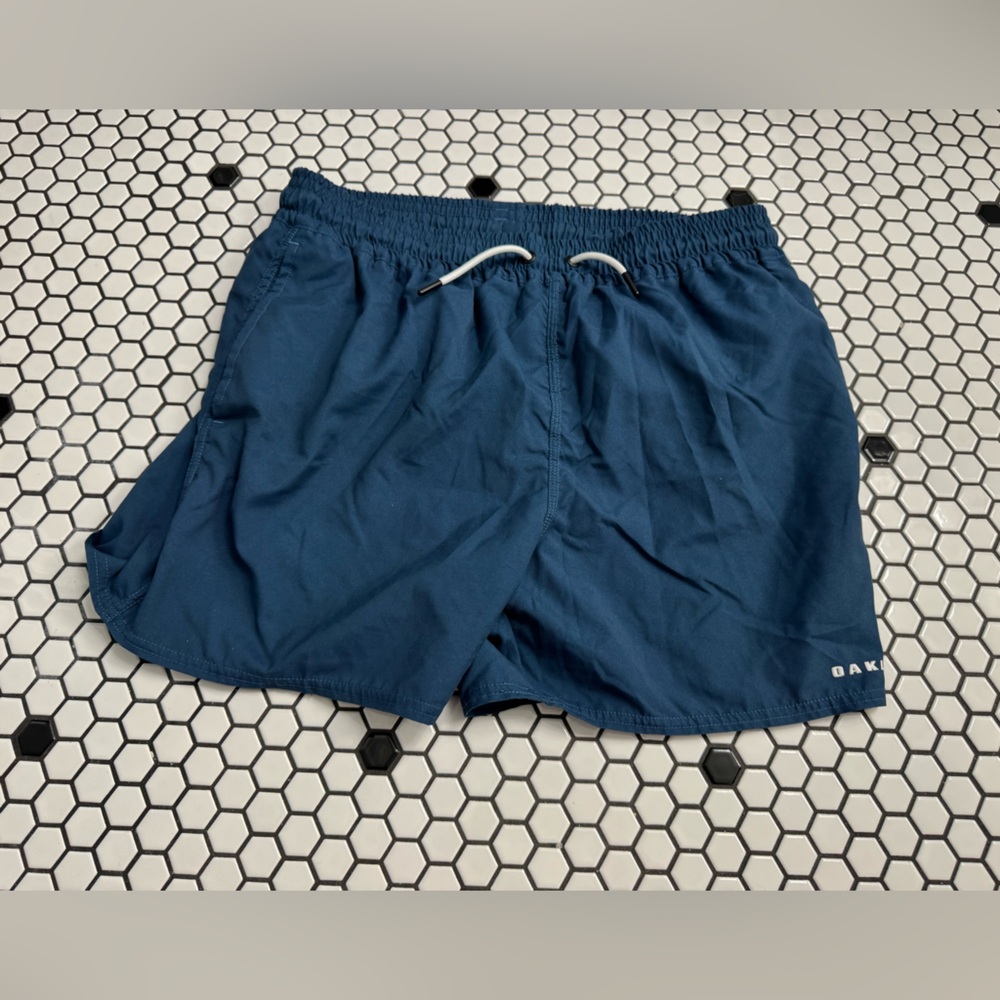 Oakley regular fit Blue Men's Swim Shorts size medium